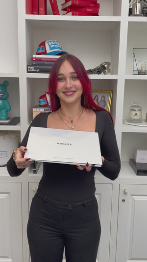 Vidéo de remise de diplôme après la formation au lissage brésilien Myriam•K Paris® sur Myriam Campus, marquant la validation des compétences professionnelles acquises